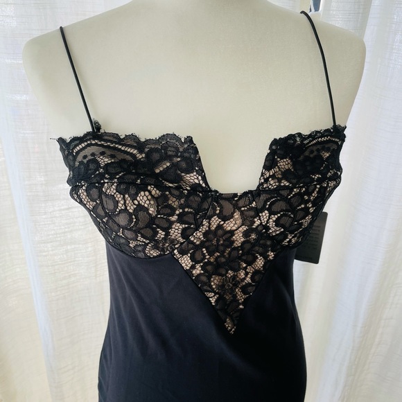 Love by Design M Black Regina Notched Lace Bodice Bodycon Dress - Picture 3 of 6